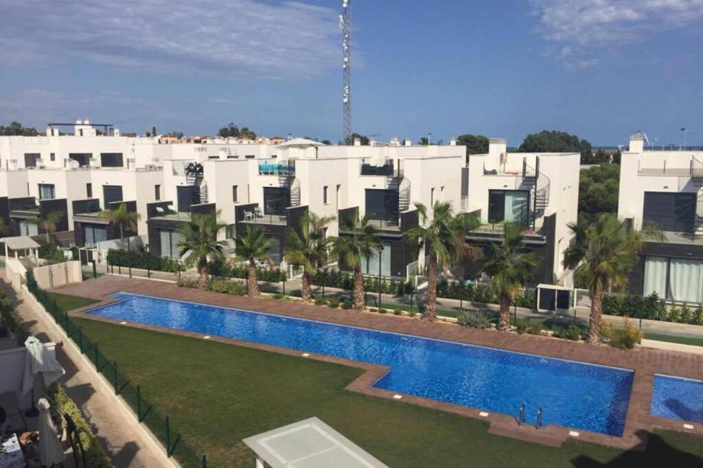 Fun Holiday Apartment Punta Prima Torrevieja Eksteriør bilde